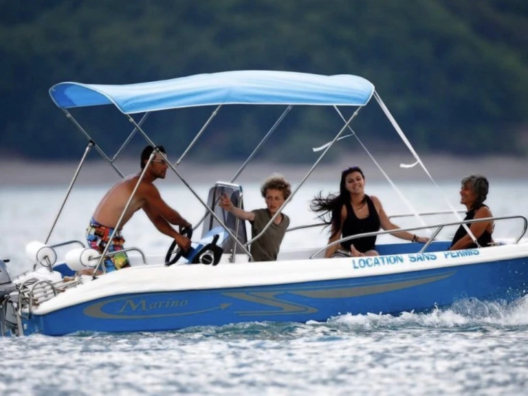 Alquiler de embarcaciones Marino 450 enMarsella en Samboat