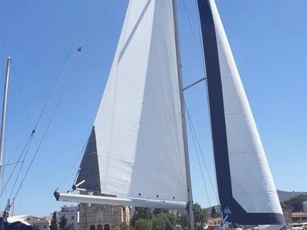 Alquiler de embarcaciones Jeanneau Sun Odyssey 43 enNíkiti en Samboat