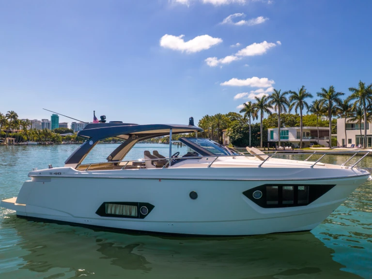 Absolute Yachts absolute 40 de alquiler a Juan-les-Pins