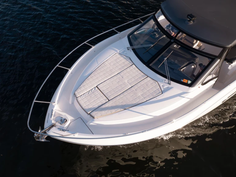 Alquiler de Absolute Yachts absolute 40 en Juan-les-Pins