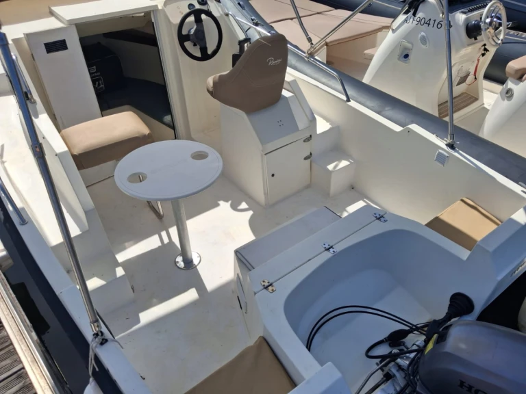 Alquiler de embarcaciones Riviera 505 enSanguinet en Samboat