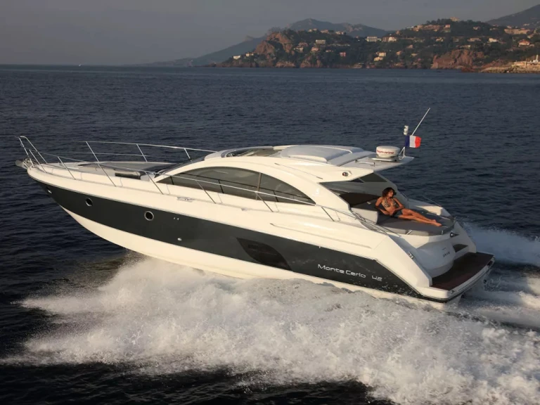 Yate de lujo para alquilar Juan-les-Pins al mejor precio