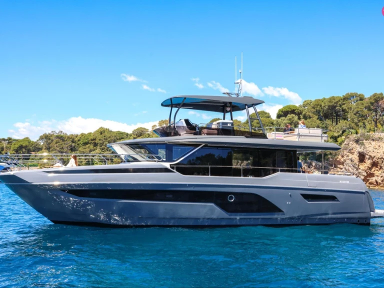Alquiler Yate de lujo Prestige Yachts con o sin  título de navegación