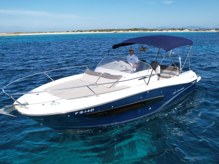 Alquiler de Jeanneau Cap Camarat 7.5 WA S2 en Ibiza (Ciudad)