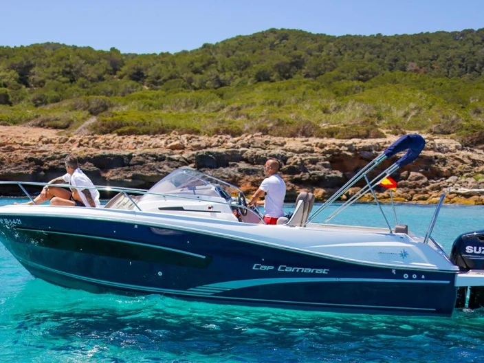 Alquiler de embarcaciones Jeanneau Cap Camarat 7.5 WA S2 enIbiza (Ciudad) en Samboat