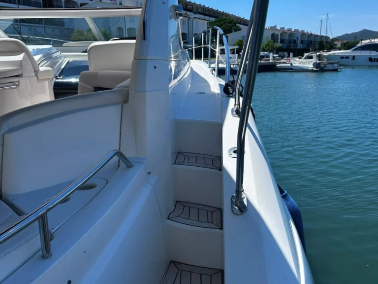 Alquiler Lancha Sunseeker con o sin  título de navegación