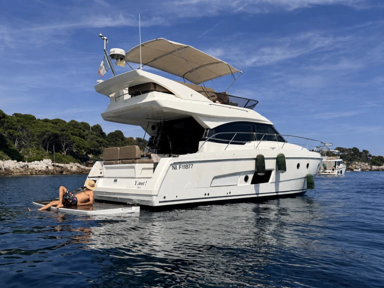 Bavaria Virtess 420 Fly de alquiler a Antibes