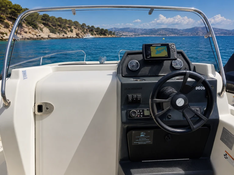 Alquiler de embarcaciones Quicksilver Activ 605 Sundeck enMandelieu-la-Napoule en Samboat