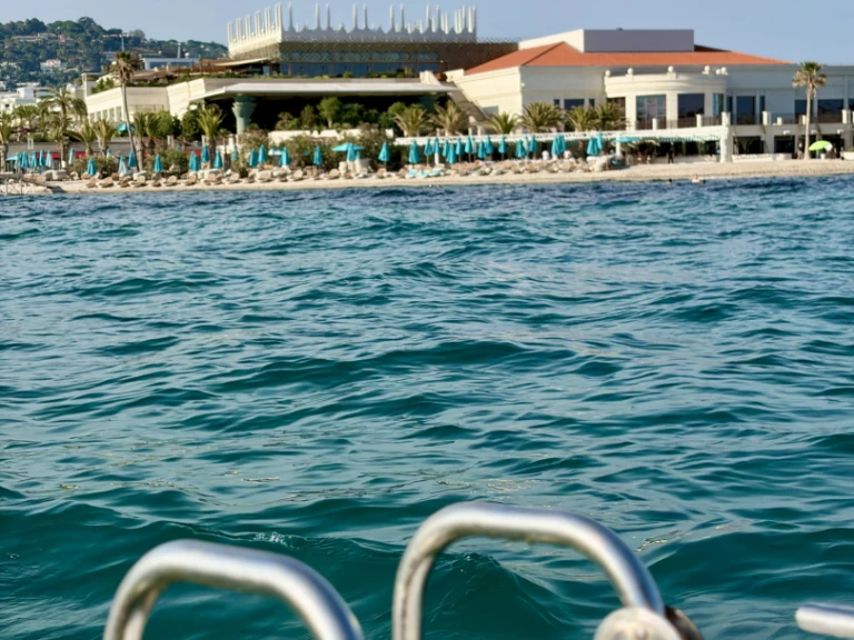 Lancha para alquilar Cannes al mejor precio