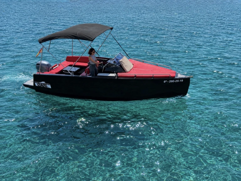 Alquiler Lancha en Alicante - Nuva Yatchs M6 Cabin