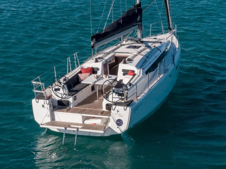 Alquiler de barcos Hyères barato de Sun Odyssey 380
