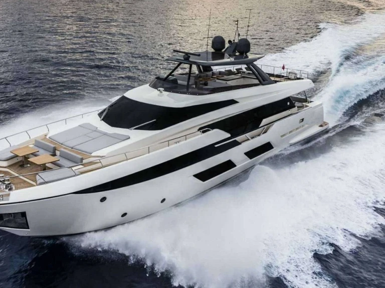 Alquiler de embarcaciones Ferretti FERRETTI 920 enIbiza (Ciudad) en Samboat