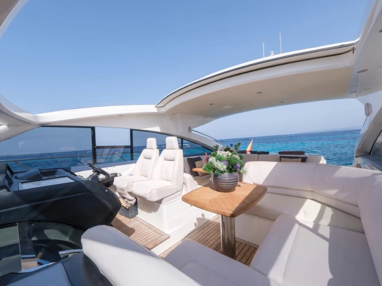 Alquiler de embarcaciones Princess Princess V53 enIbiza (Ciudad) en Samboat