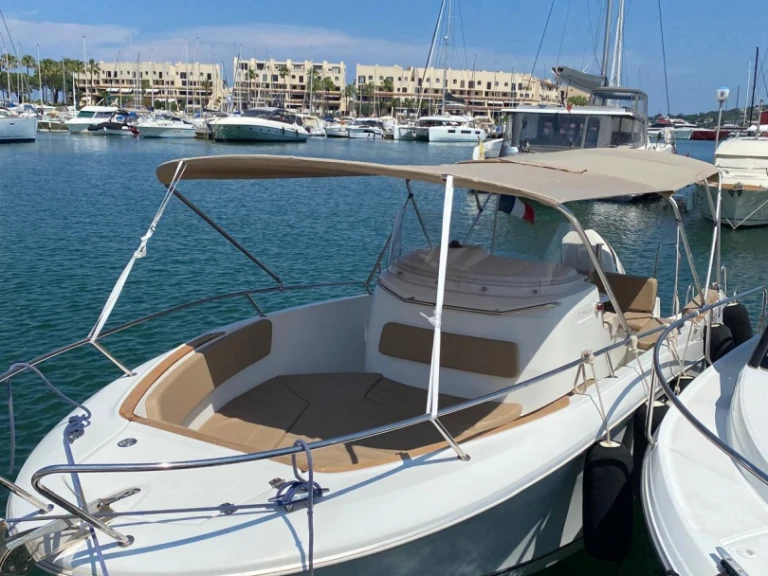 Alquiler de barcos Saint-Tropez barato de Cap Camarat 7.5 Open