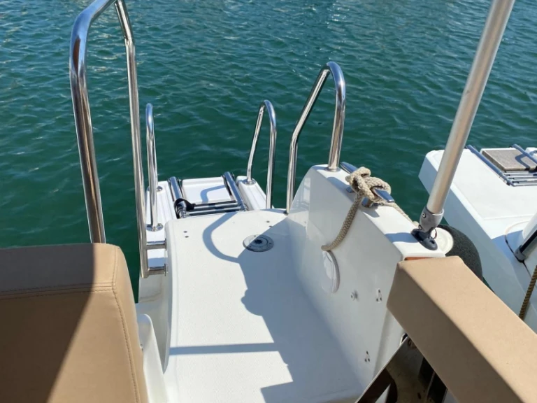 Alquiler Lancha en Saint-Tropez - Jeanneau Cap Camarat 7.5 Open