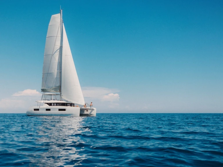 Alquiler de barcos Eden Island barato de Lagoon 46 Iconic