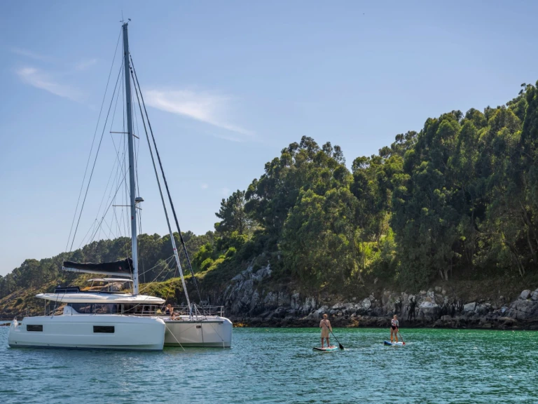 Alquiler de barcos Eden Island barato de Lagoon 43