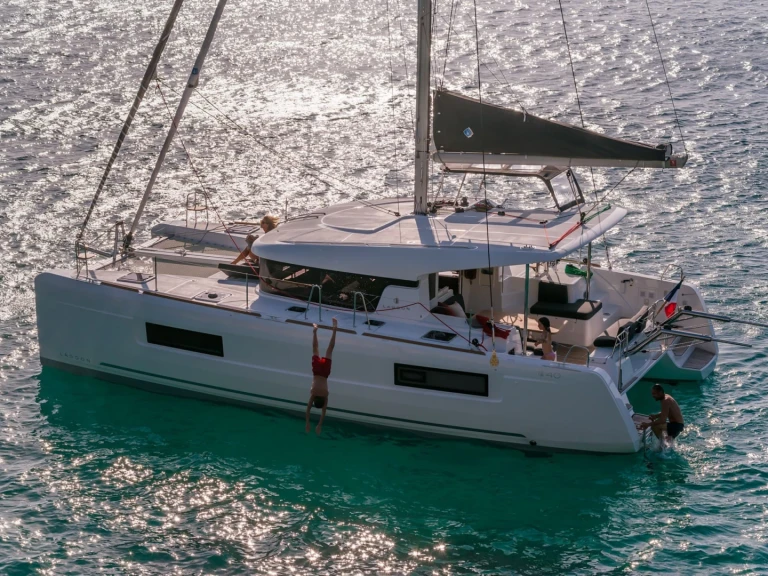Lagoon Lagoon 40 de alquiler a Eden Island