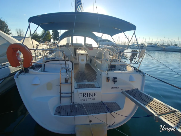 Velero para alquilar Monastiri Bay al mejor precio