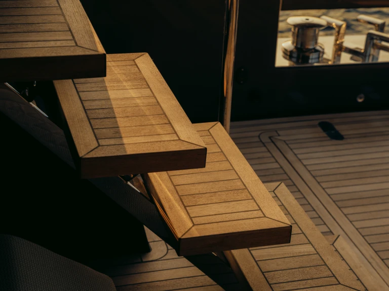 Alquiler de  Moon Yacht 65 en Sámi