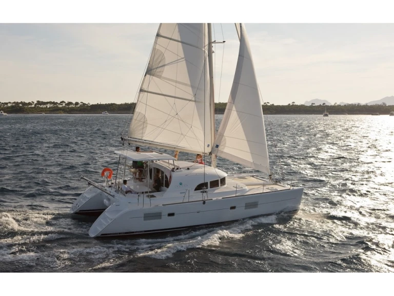 Catamarán para alquilar Hyères al mejor precio