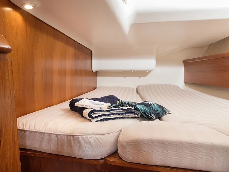 Alquiler de embarcaciones Jeanneau Sun Odyssey 43 enMonastiri Bay en Samboat