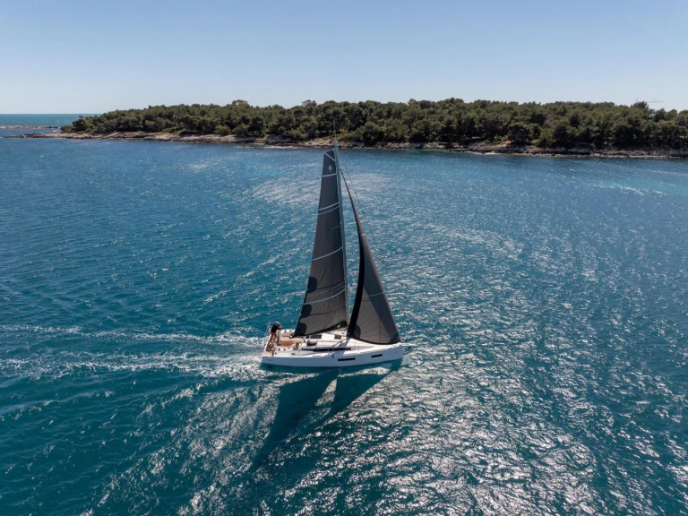 Alquiler de embarcaciones Jeanneau Sun Odyssey 350 enRoad Town en Samboat