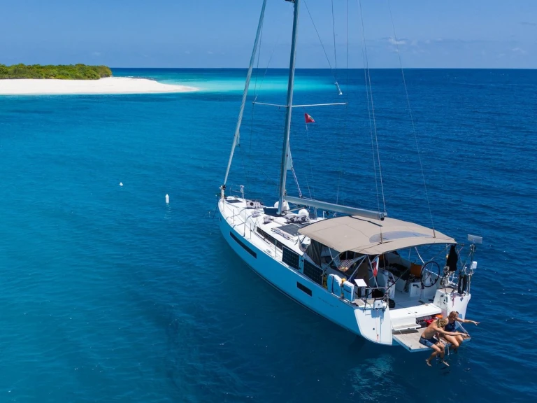 Alquiler de Jeanneau Sun Odyssey 490 en Malé