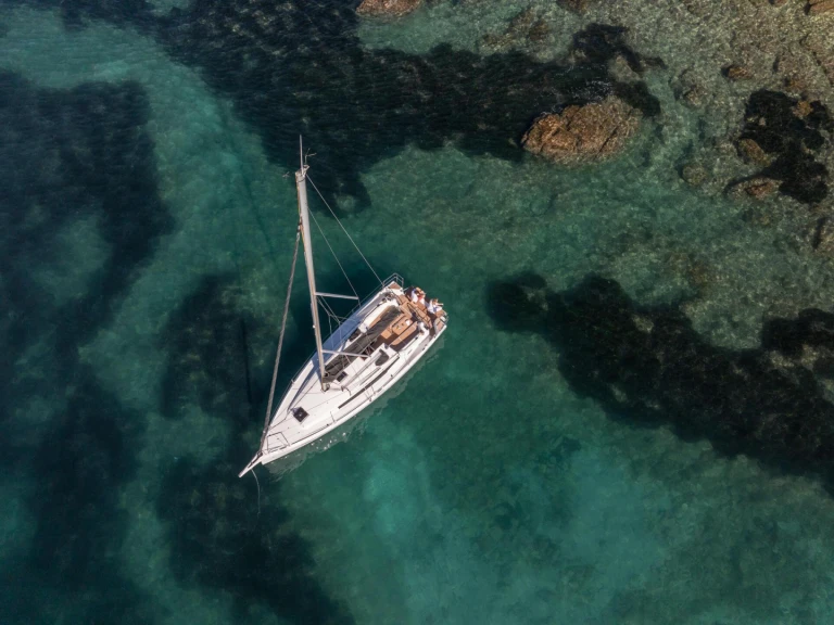 Alquiler de embarcaciones Jeanneau Sun Odyssey 350 enRoad Town en Samboat