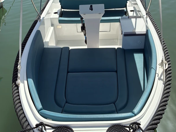 Polyester Yacht Tifón 500 de alquiler a Cambrils