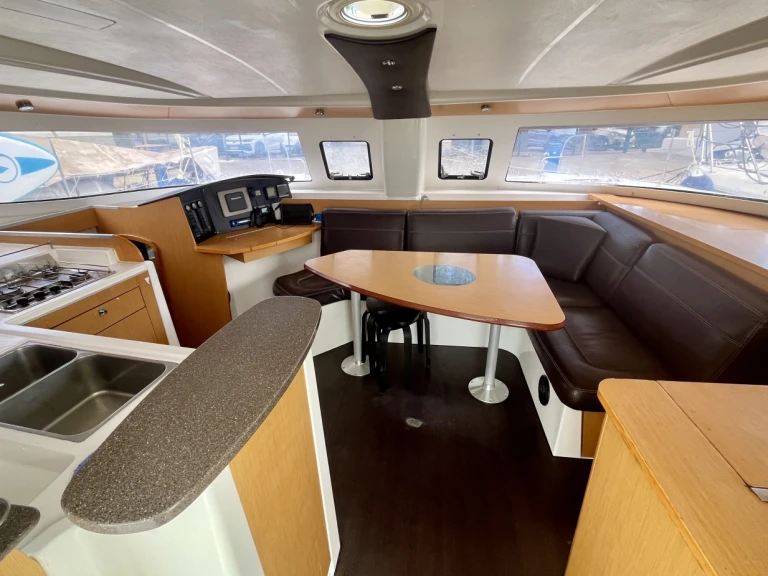 Alquiler Catamarán Fountaine Pajot con o sin  título de navegación