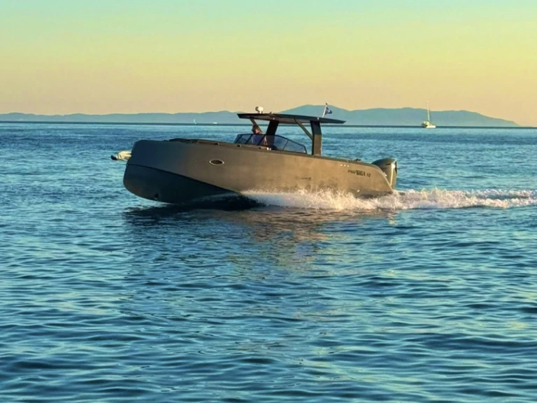 Alquiler de Lancha, con o sin patrón Phantom yachts Split
