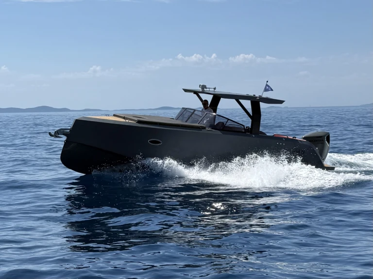Phantom yachts Phantom 10.0 TT de alquiler a Split