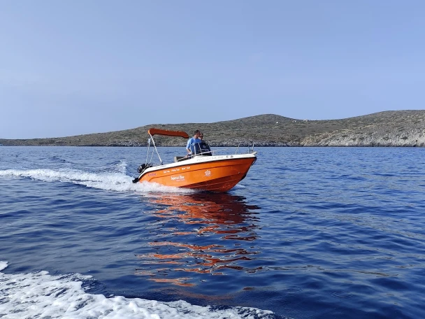 Alquiler de Poseidon Blu Water 170cc en Káto Goúves
