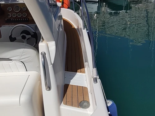 Alquiler de barcos Villeneuve-Loubet barato de Faeton 780 Sport