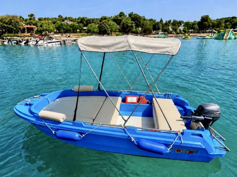 ROTO Family 450 de alquiler a Rovinj