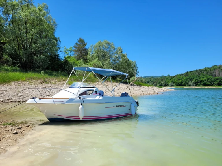 Alquiler de Quicksilver Activ 420 Cabin en La Tour-du-Meix