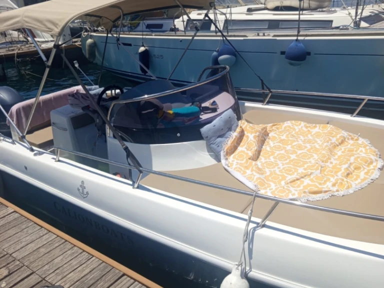 Alquiler de embarcaciones Calion 23 WA  enMsida Yacht Marina en Samboat