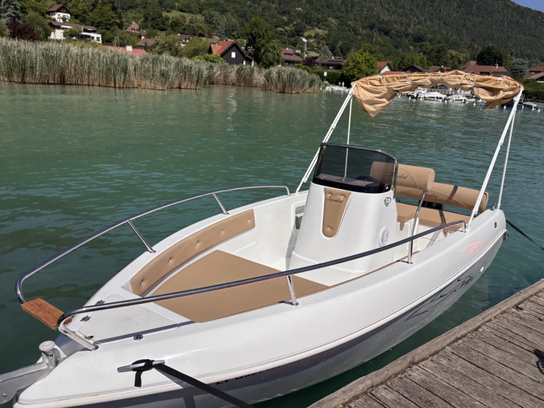 Alquiler de Aquabat Sport Line 17 en Annecy