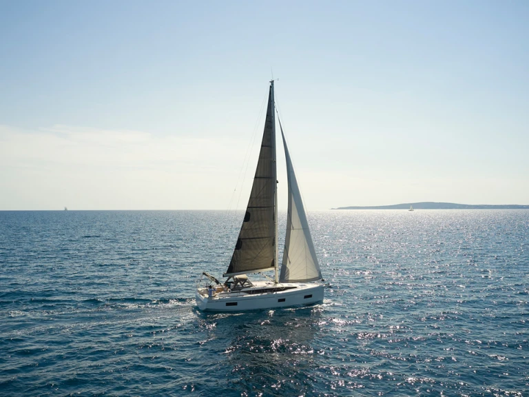 Alquiler de embarcaciones Bavaria Bavaria C38 enGouviá en Samboat