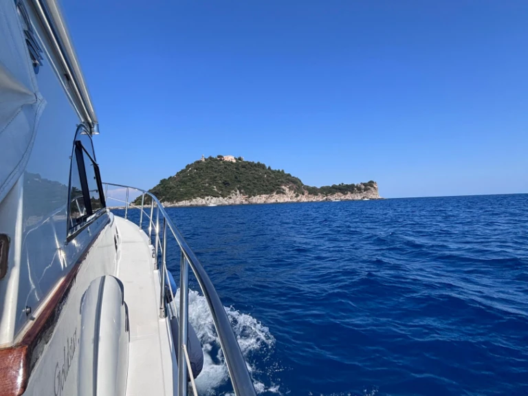 Alquiler Alassio - Cantieri Estensi Gold star 360 C en SamBoat