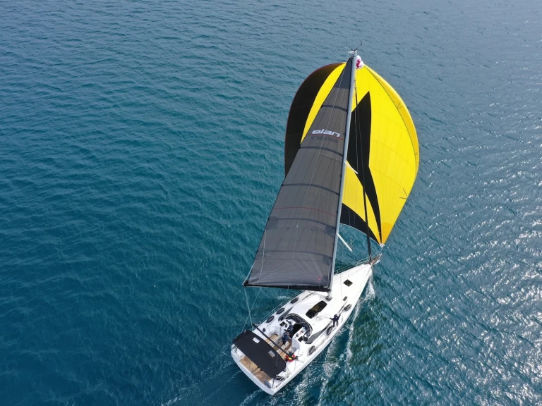 Alquiler de embarcaciones Elan Elan E6 enBiograd na Moru en Samboat