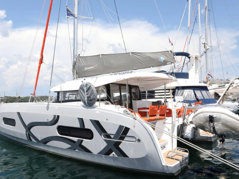 Alquiler Pula - Excess Excess 11 en SamBoat