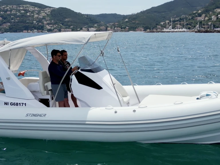 Alquiler de Stingher 24 GT en Mandelieu-la-Napoule