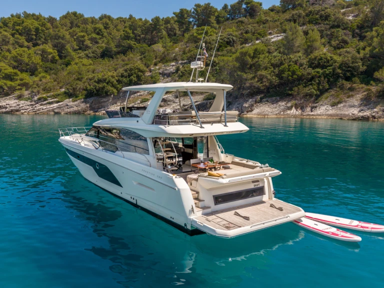 Alquiler de embarcaciones Jeanneau Prestige 590 enPodstrana en Samboat