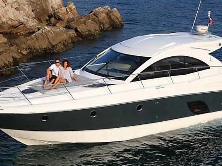 Alquiler Juan-les-Pins - MonteCarloYachts 42 en SamBoat