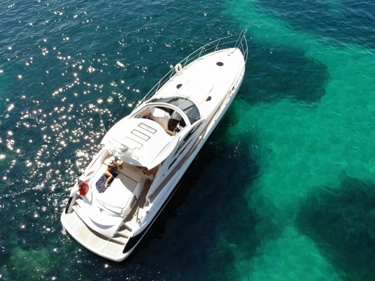 Alquiler de Sunseeker Portofino 53 en Capri