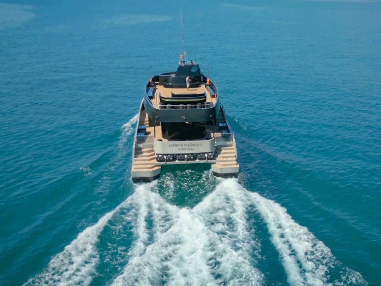 Alquiler de Catamaran Custom en Albufeira
