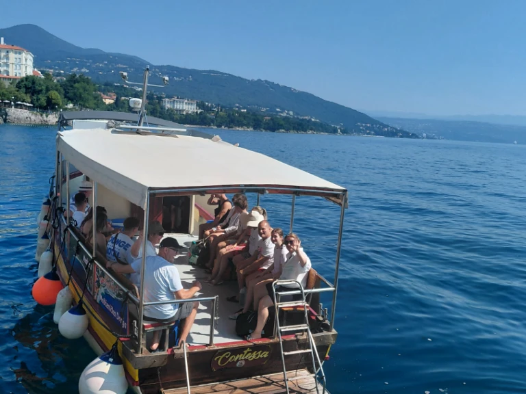 Alquiler de Custom Passanger en Opatija