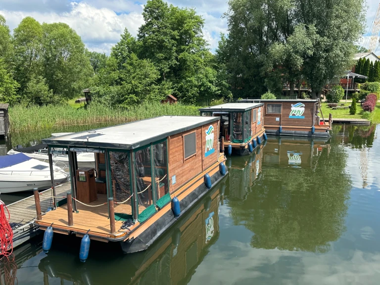 Alquiler de Floss D9 en Wolziger See